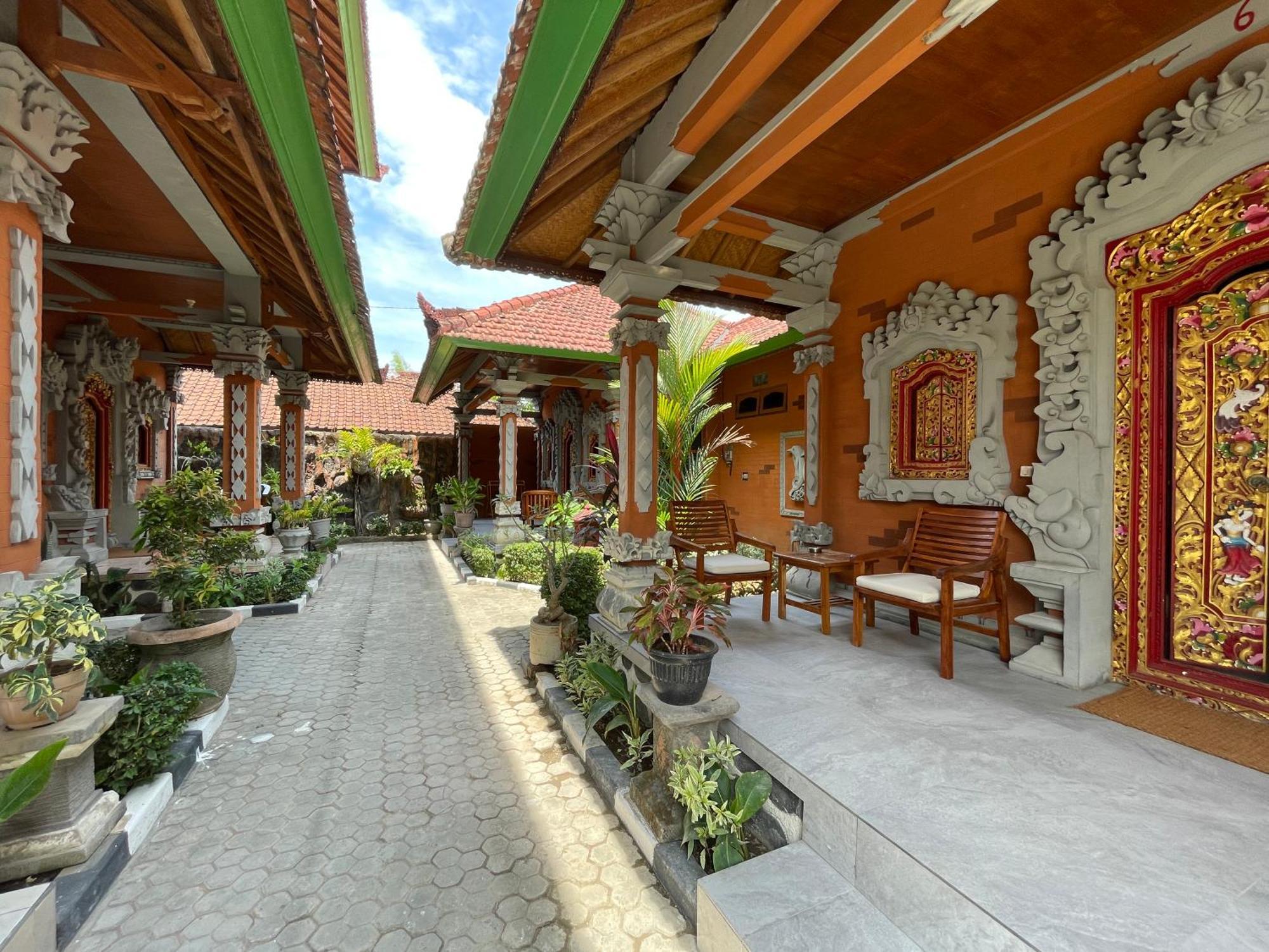 Kubu Elsa Bali Hotel Lovina Екстериор снимка