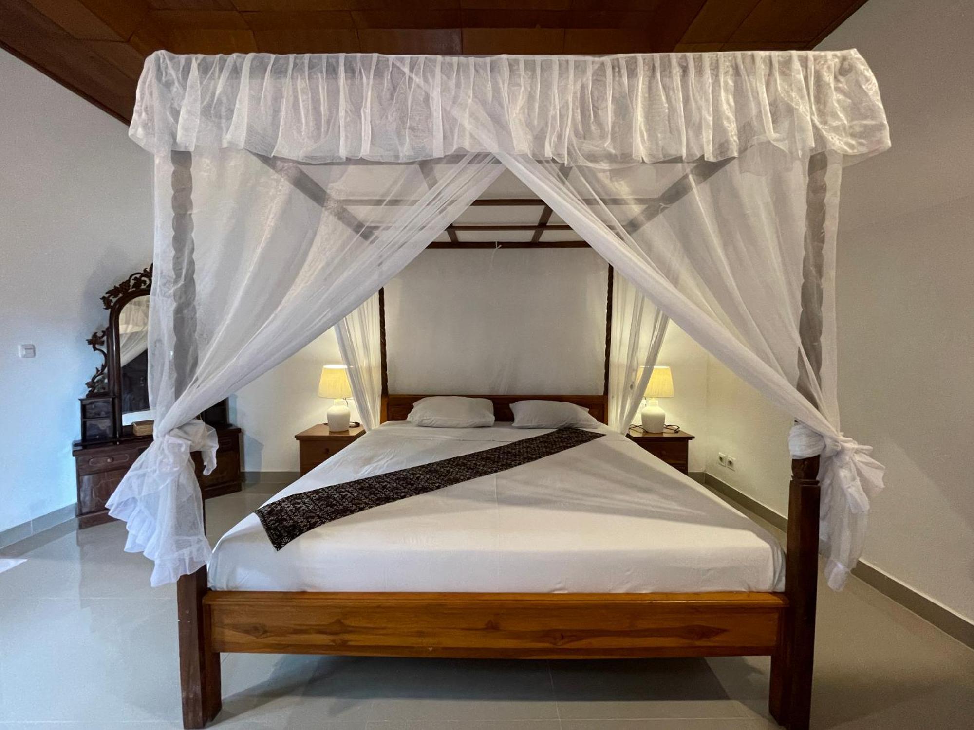 Kubu Elsa Bali Hotel Lovina Стая снимка