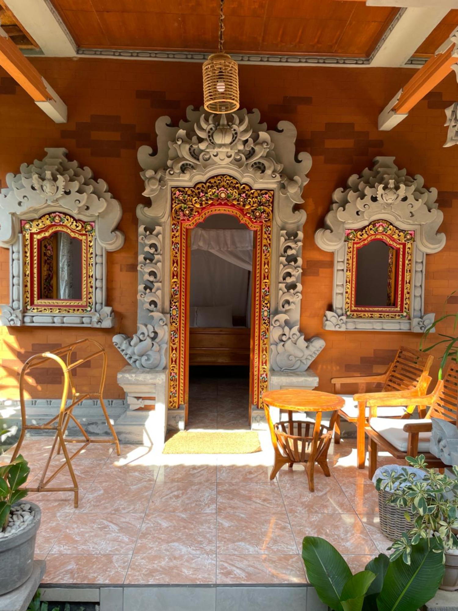 Kubu Elsa Bali Hotel Lovina Стая снимка